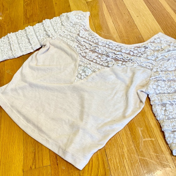 Urban Outfitter’s Kimchi Blue Lace Crop Top - Picture 4 of 11